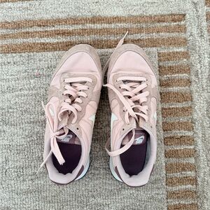 Nike Women's Light Pink and White Sneakers